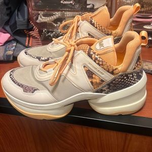 Micheal Kors sneakers